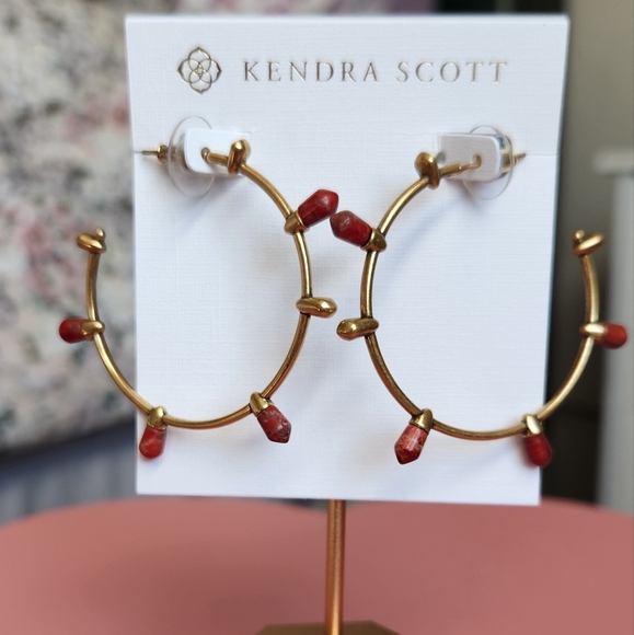 Kendra Scott Vintage Gold Frieda Hoop Earrings - Picture 3 of 4